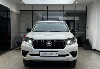 Подержанный автомобиль Toyota Land Cruiser Prado 2020 года (2 фото)