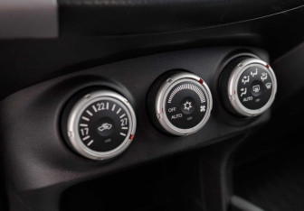 Подержанный автомобиль Mitsubishi Outlander 2007 года (16 фото)