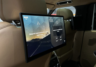 Подержанный автомобиль Land Rover Range Rover 2023 года (17 фото)