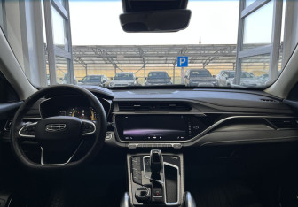 Подержанный автомобиль Geely Atlas Pro 2023 года (8 фото)
