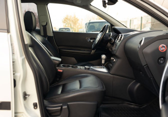 Подержанный автомобиль Nissan Qashqai 2013 года (21 фото)