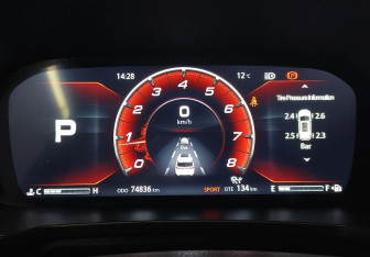 Подержанный автомобиль Changan CS95 2023 года (11 фото)