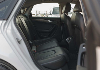 Подержанный автомобиль Audi A4 Sedan 2014 года (18 фото)