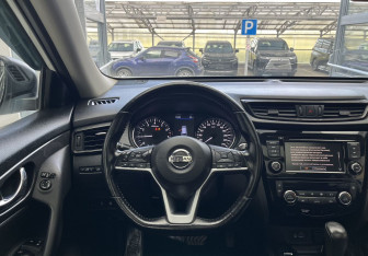 Подержанный автомобиль Nissan X-Trail 2021 года (9 фото)