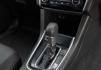 Подержанный автомобиль Subaru Levorg 2019 года (16 фото)