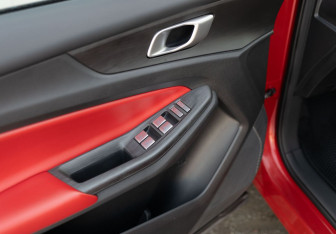 Подержанный автомобиль Changan CS55PLUS 2023 года (18 фото)