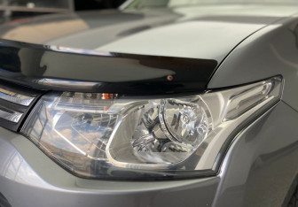 Подержанный автомобиль Mitsubishi Outlander 2012 года (7 фото)