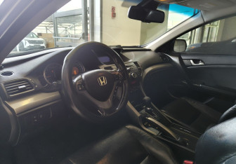 Подержанный автомобиль Honda Accord Sedan 2008 года (7 фото)