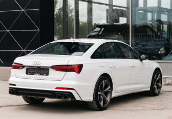 Подержанный автомобиль Audi A6 Sedan 2020 года (5 фото)