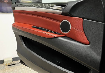 Подержанный автомобиль BMW X6 2013 года (16 фото)