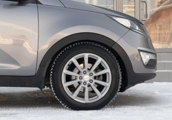 Подержанный автомобиль Kia Sportage 2011 года (9 фото)