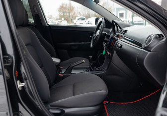 Подержанный автомобиль Mazda 3 Hatchback 2008 года (20 фото)