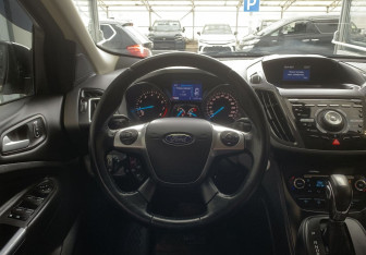 Подержанный автомобиль Ford Kuga 2016 года (7 фото)