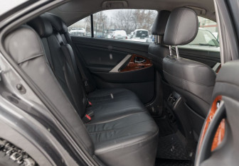 Подержанный автомобиль Toyota Camry Sedan 2008 года (18 фото)