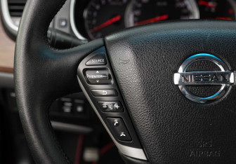 Подержанный автомобиль Nissan Teana 2010 года (12 фото)