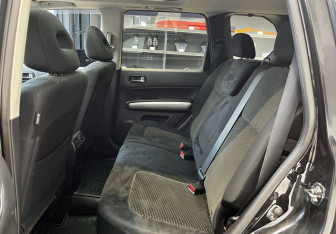 Подержанный автомобиль Nissan X-Trail 2012 года (15 фото)