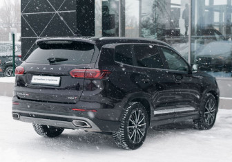 Подержанный автомобиль Chery Tiggo 8 Pro 2022 года (5 фото)