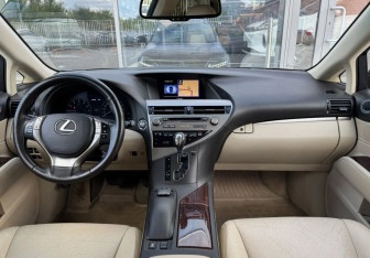 Подержанный автомобиль Lexus RX 2012 года (9 фото)