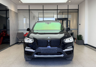 Подержанный автомобиль BMW X3 2019 года (2 фото)