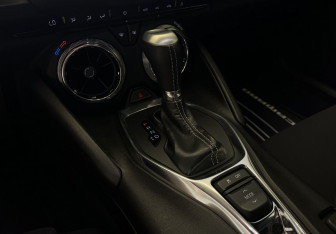 Подержанный автомобиль Chevrolet Camaro Coupe 2019 года (10 фото)