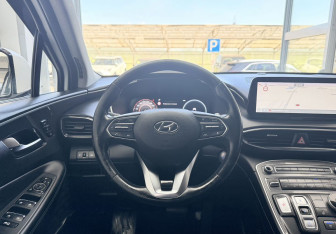Подержанный автомобиль Hyundai Santa Fe 2021 года (9 фото)