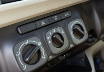 Подержанный автомобиль Toyota Passo 2012 года (14 фото)