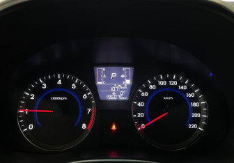 Подержанный автомобиль Hyundai Solaris Sedan 2015 года (14 фото)