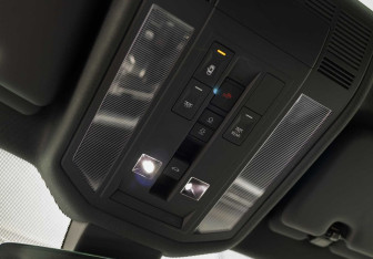 Подержанный автомобиль Volkswagen Touareg 2021 года (24 фото)