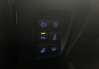 Подержанный автомобиль Toyota Land Cruiser Prado 2019 года (10 фото)