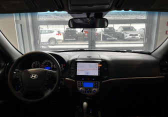 Подержанный автомобиль Hyundai Santa Fe 2009 года (8 фото)