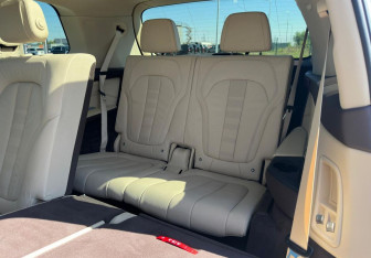 Подержанный автомобиль BMW X7 2019 года (19 фото)