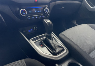Подержанный автомобиль Hyundai Creta 2016 года (11 фото)