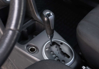 Подержанный автомобиль Suzuki Swift Hatchback 2009 года (14 фото)