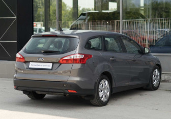 Подержанный автомобиль Ford Focus Wagon 2012 года (5 фото)