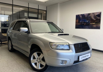 Подержанный автомобиль Subaru Forester Suv 2005 года (4 фото)