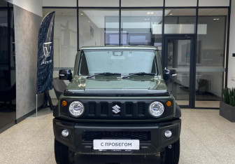 Подержанный автомобиль Suzuki Jimny 2020 года (2 фото)