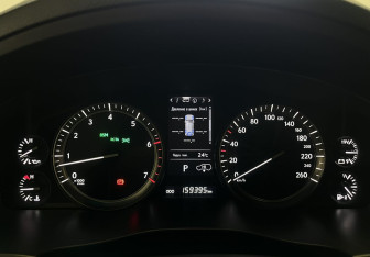 Подержанный автомобиль Lexus LX 2017 года (13 фото)