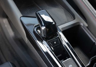 Подержанный автомобиль Geely Coolray 2024 года (16 фото)