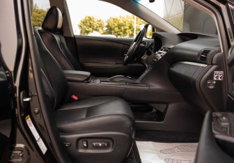 Подержанный автомобиль Lexus RX 2012 года (23 фото)