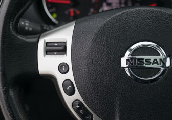 Подержанный автомобиль Nissan Qashqai 2010 года (12 фото)