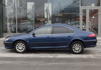 Подержанный автомобиль Peugeot 607 2004 года (8 фото)