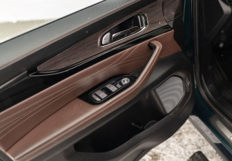 Подержанный автомобиль Exeed VX 2022 года (17 фото)