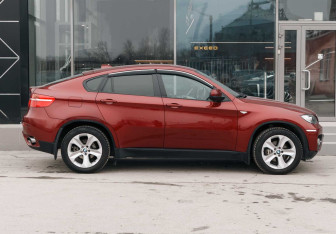 Подержанный автомобиль BMW X6 2011 года (4 фото)