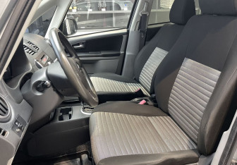 Подержанный автомобиль Suzuki SX4 Hatchback 2012 года (9 фото)