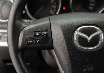 Подержанный автомобиль Mazda 3 Sedan 2011 года (12 фото)