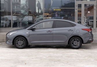 Подержанный автомобиль Hyundai Solaris Sedan 2021 года (8 фото)