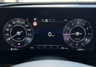Подержанный автомобиль Kia Sportage 2022 года (10 фото)