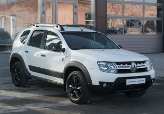 Подержанный автомобиль Renault Duster 2018 года (3 фото)