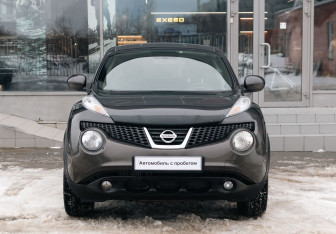 Подержанный автомобиль Nissan Juke 2011 года (2 фото)