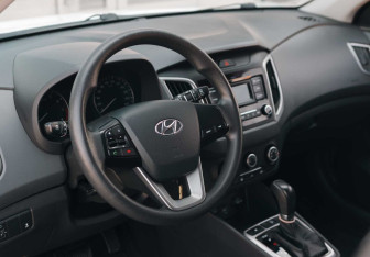Подержанный автомобиль Hyundai Creta 2020 года (11 фото)